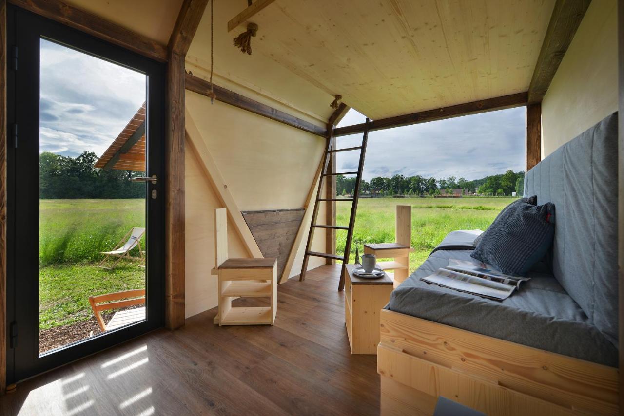 Glamping Hluboka Hotel Hluboká nad Vltavou Buitenkant foto